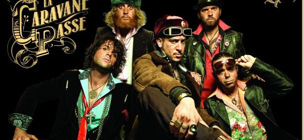LA CARAVANE PASSE 